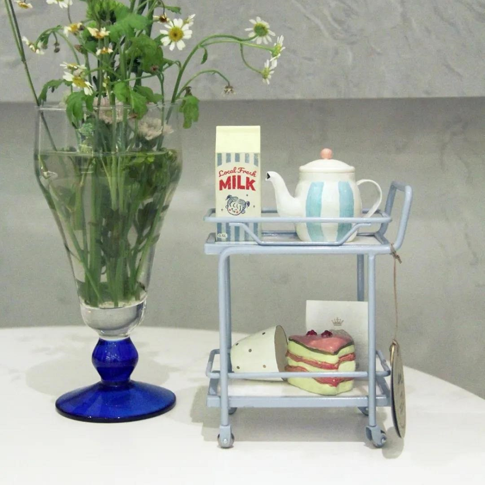 Sweet Trolley Dollhouse - Grey Blue 1/6 Scale Dollhouse Miniature - 1:6 scale miniature trolley in metal, view 2